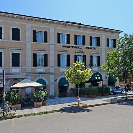 Hotel Rex Lucca Bagian luar foto