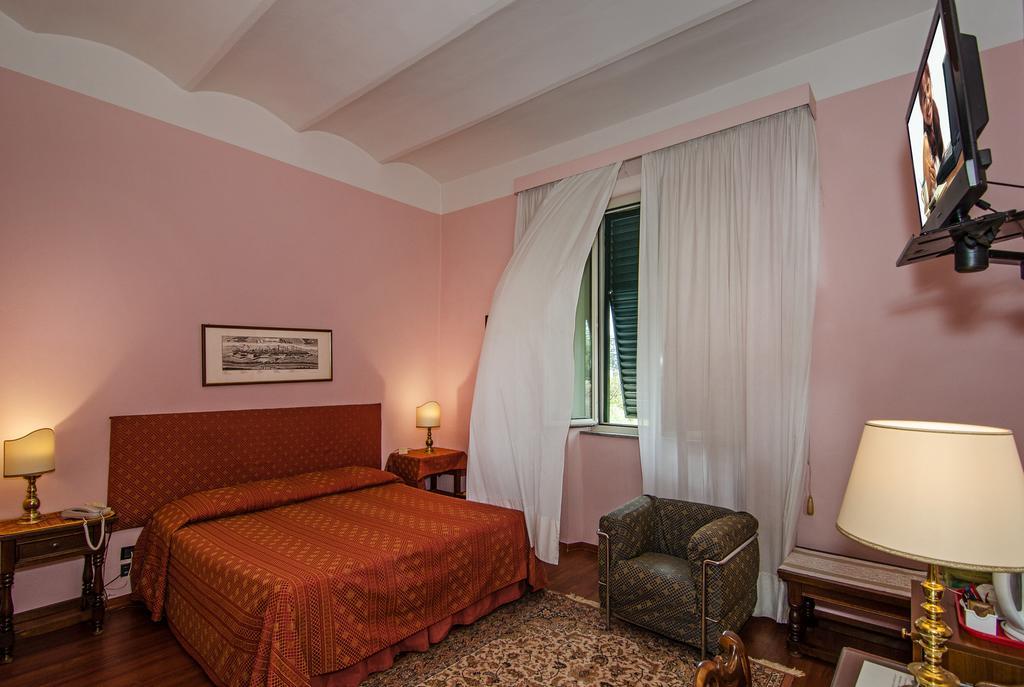 Hotel Rex Lucca Ruang foto