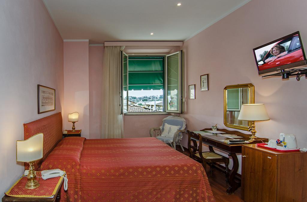 Hotel Rex Lucca Ruang foto