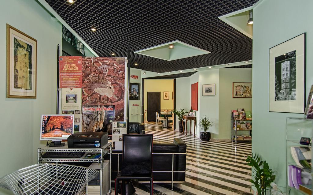 Hotel Rex Lucca Bagian luar foto