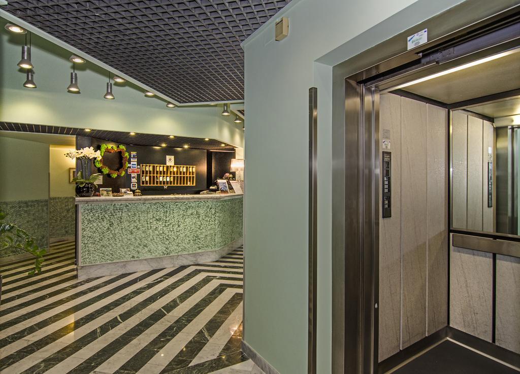Hotel Rex Lucca Bagian luar foto