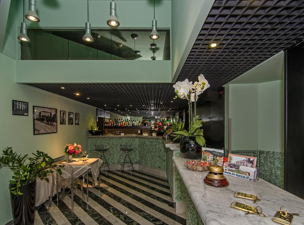 Hotel Rex Lucca Bagian luar foto