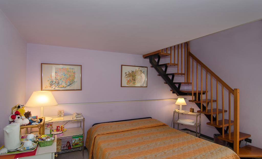 Hotel Rex Lucca Bagian luar foto