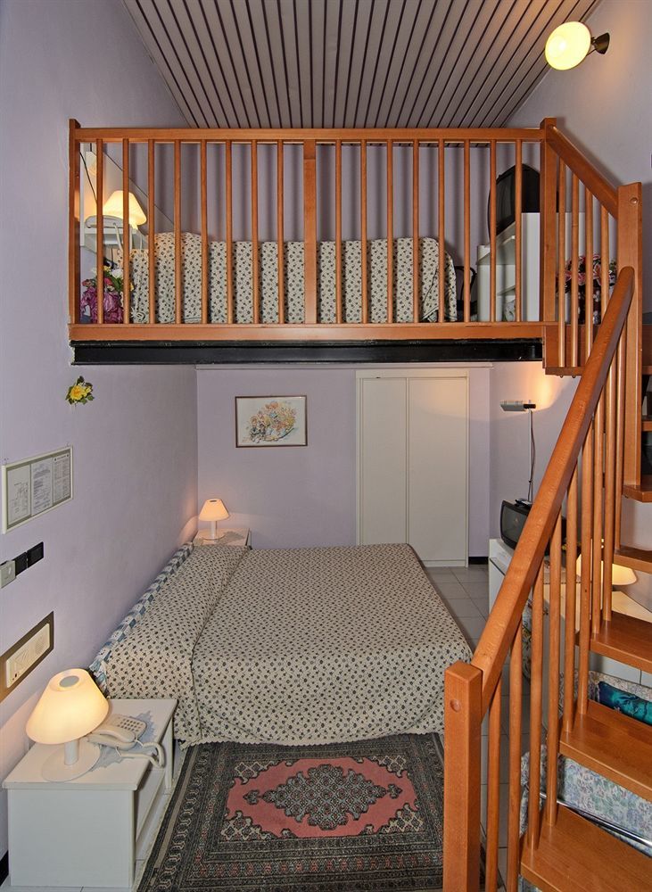 Hotel Rex Lucca Bagian luar foto