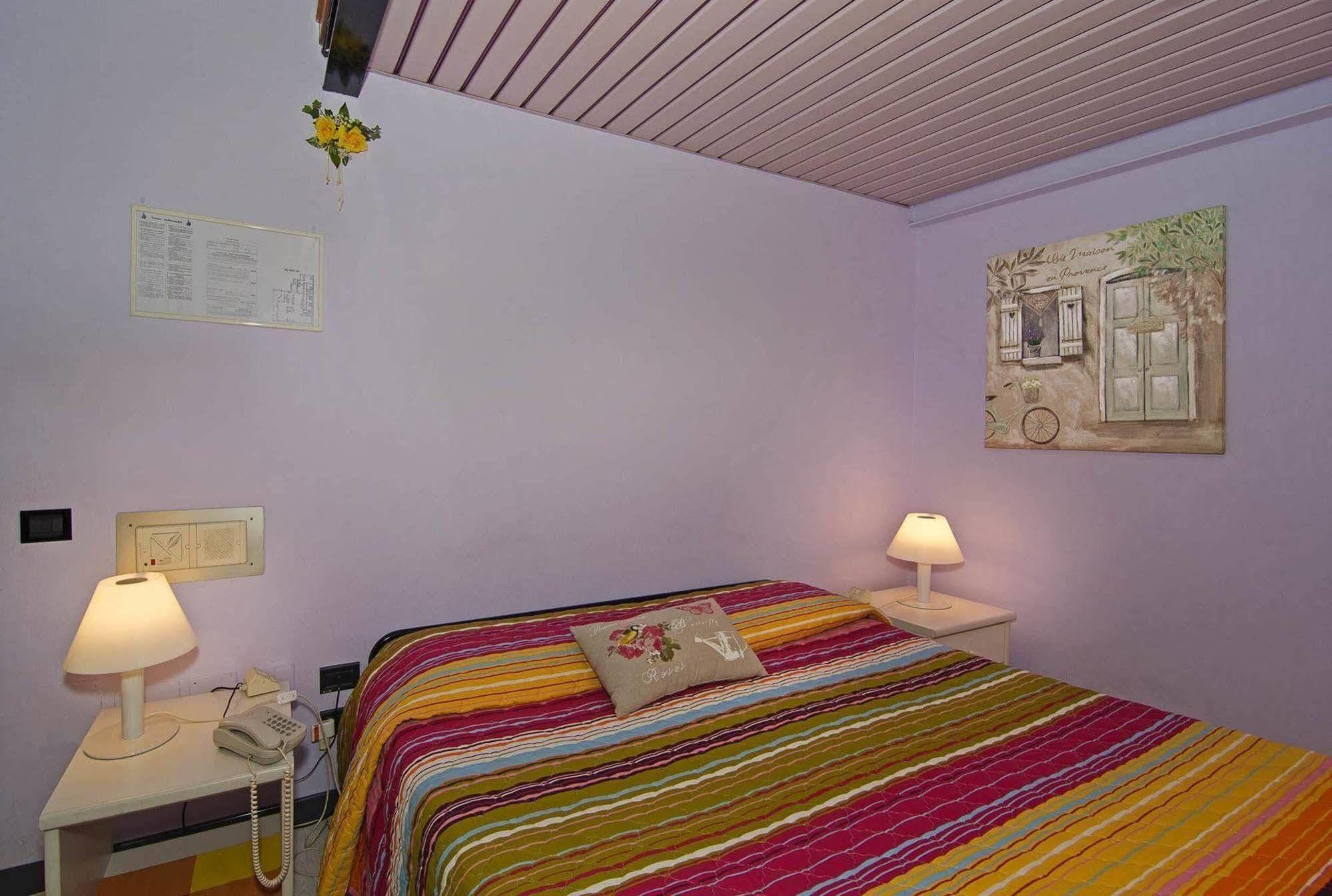 Hotel Rex Lucca Bagian luar foto